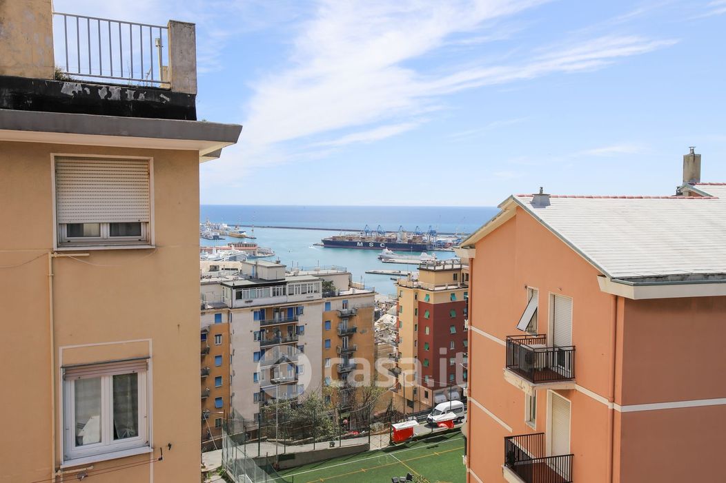 Appartamento in Vendita in Via Carlo Bonanni a Genova