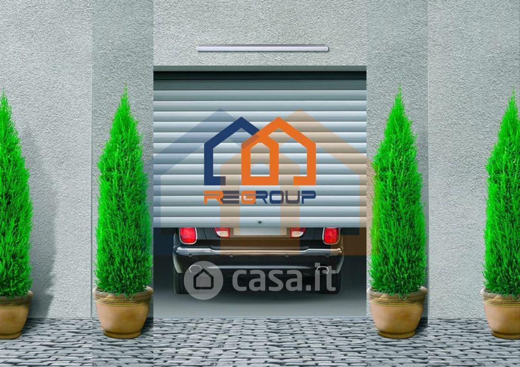 Garage/Posto auto in Vendita in Via Alessandro Volta a Albisola Superiore