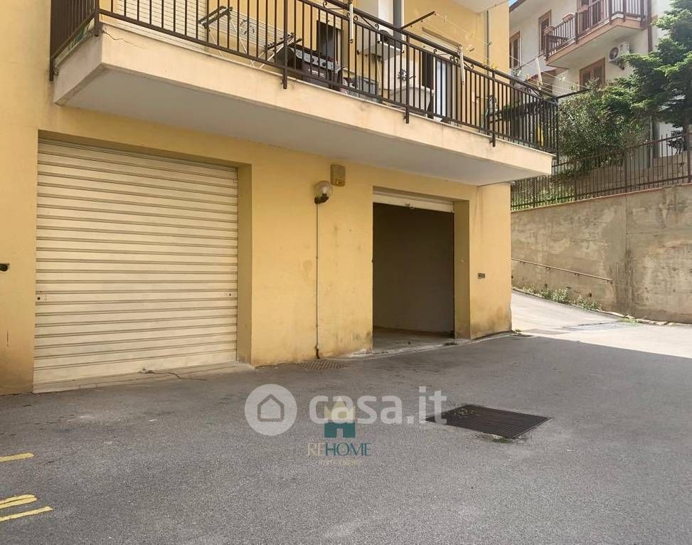Garage/Posto auto in Vendita in Via Altofonte 435 a Palermo