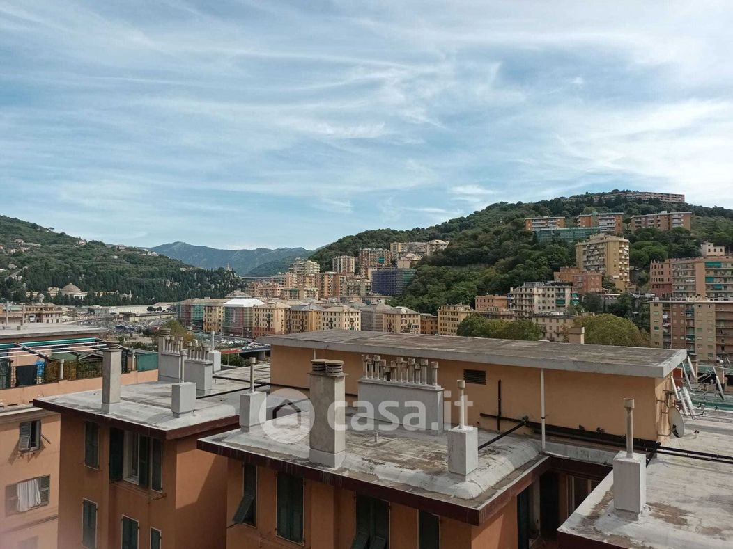 Appartamento in Vendita in Via Leonardo Montaldo 5 a Genova