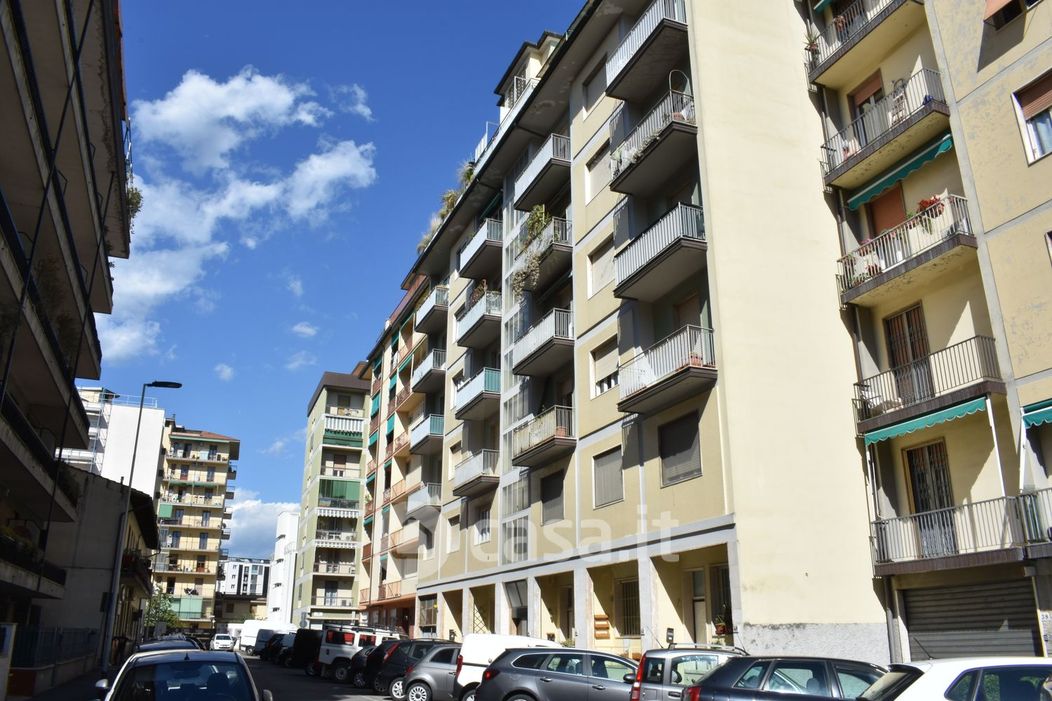 Appartamento in Vendita in Via Ruggero Bardazzi 60 a Firenze