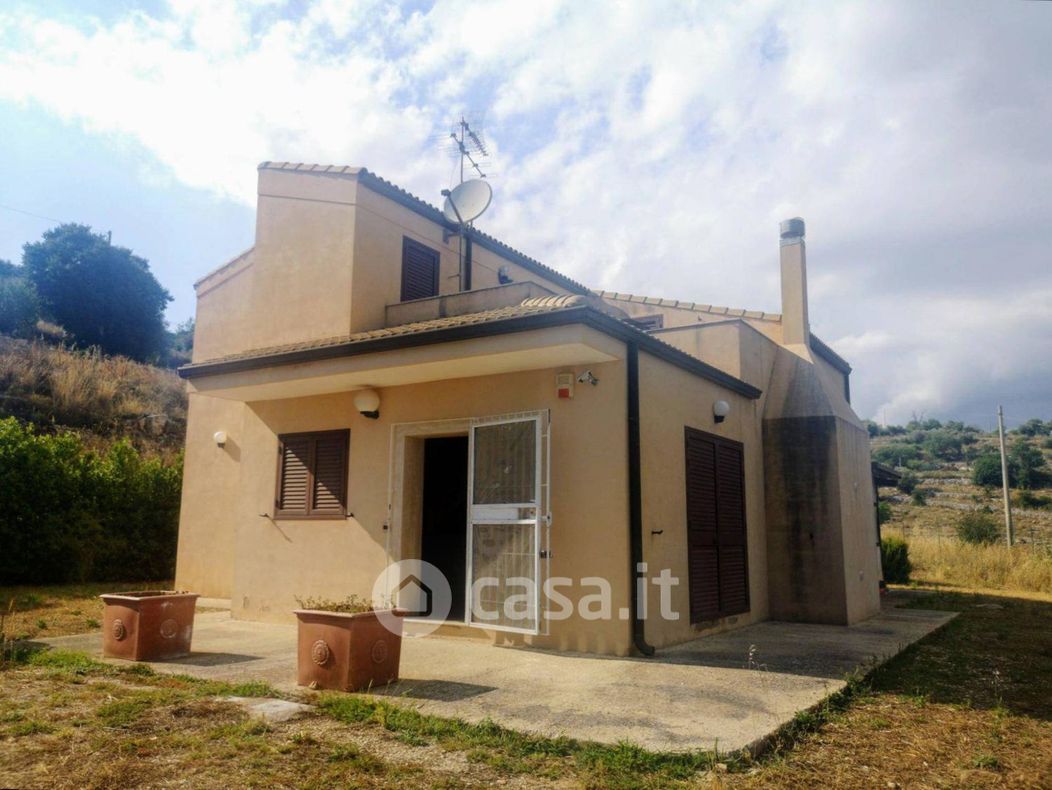Villa in Vendita in Strada provinciale 116 a Ragusa