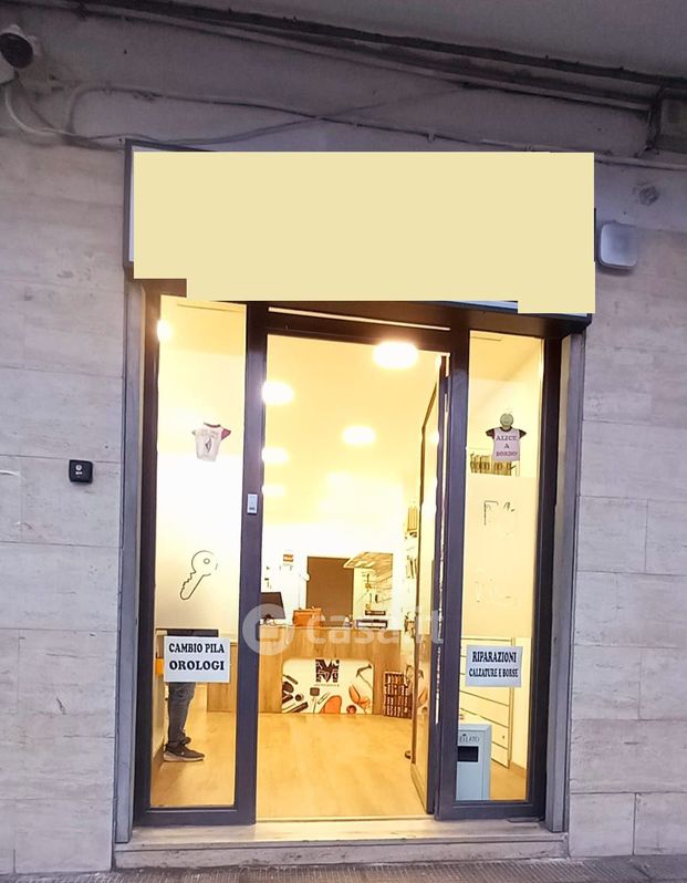 Negozio/Locale commerciale in Vendita in Viale J.F.KENNEDY a Bari
