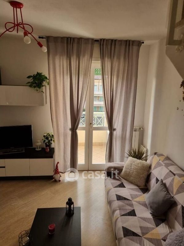 Appartamento in Vendita in Via Antonio Bertoloni 58 a Carrara