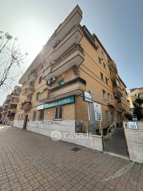 Appartamento in Vendita in Viale Paolo Orlando a Roma
