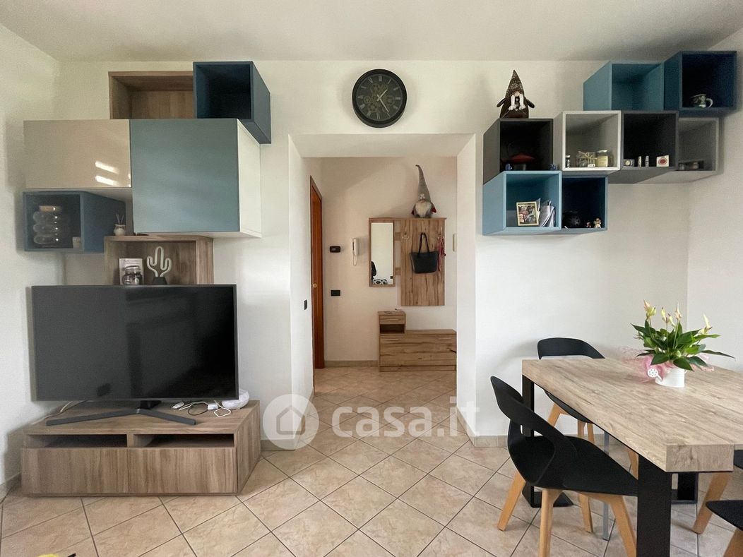 Appartamento in Affitto in Via Aronco 116 a Castelletto sopra Ticino