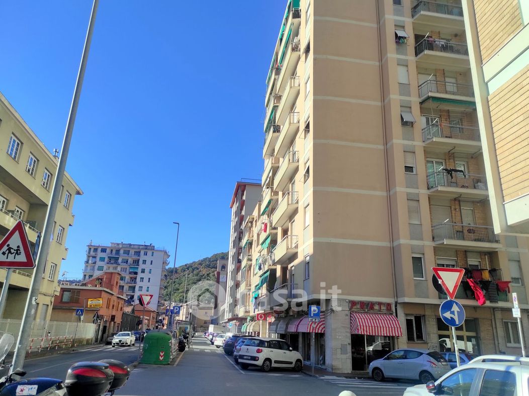 Appartamento in Vendita in Via Luigi Gherzi 11 a Genova