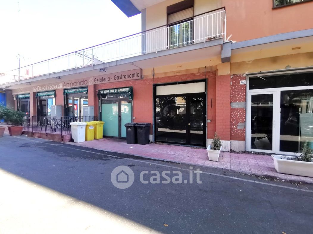 Negozio/Locale commerciale in Affitto in Via del Bosco 334 a Catania