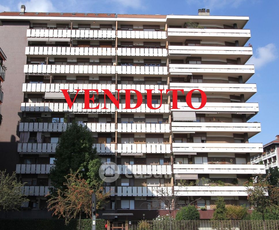 Appartamento in Vendita in Via San Remo 8 a Torino