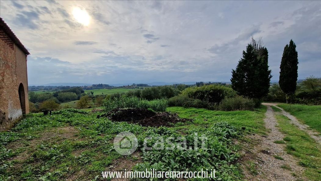 Rustico/Casale in Vendita in Strada di Ginestreto 3 a Siena