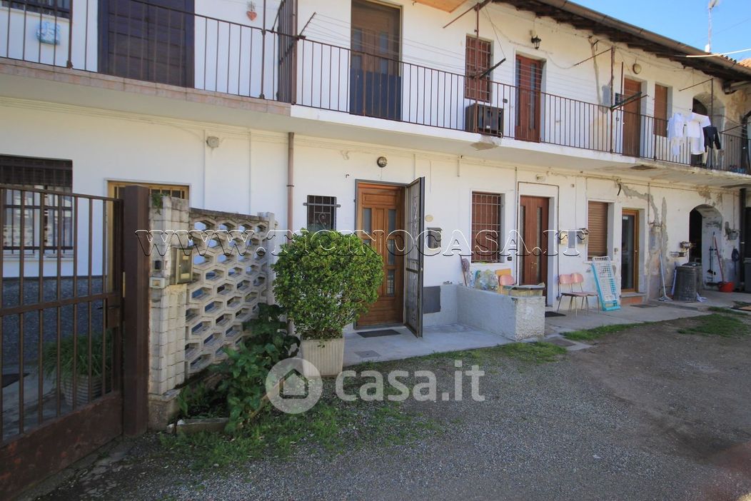 Appartamento in Vendita in Via Torino a Vanzaghello