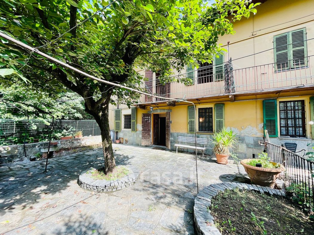 Villa in Vendita in Strada Sant'Anna 17 /12 a Torino