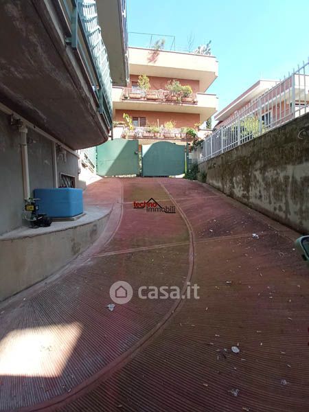 Garage/Posto auto in Affitto in Via Sardegna 4 a Tivoli