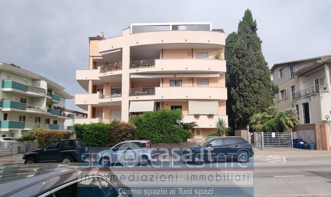 Appartamento in Vendita in Via Aremogna 12 a Pescara