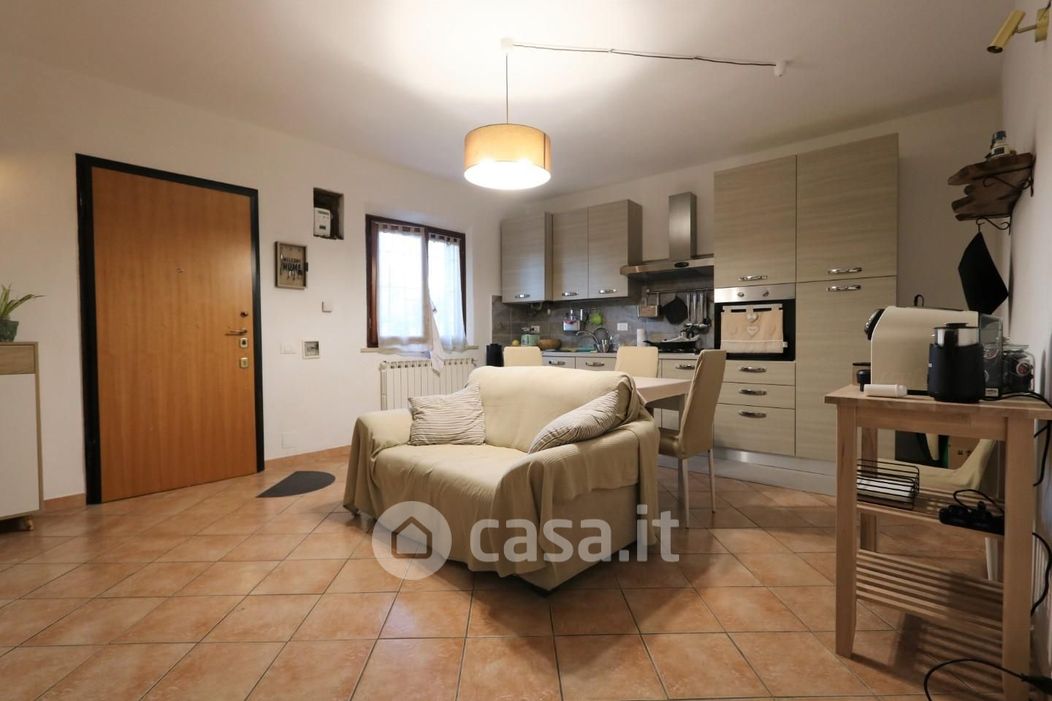 Appartamento in Vendita in Via Calcesana a San Giuliano Terme
