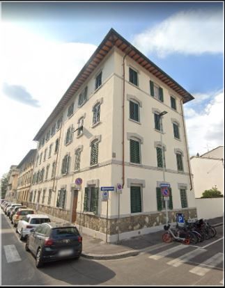 Appartamento in Vendita in Via Rinuccini a Firenze