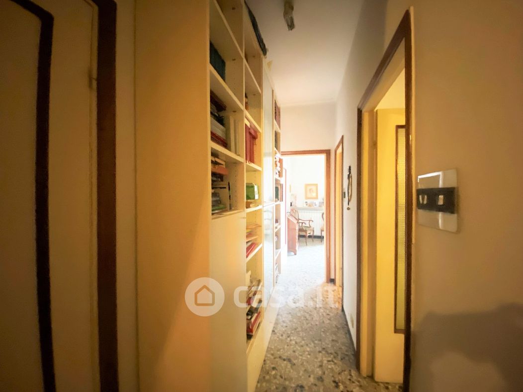 Appartamento in Vendita in Via Bolzaneto a Genova