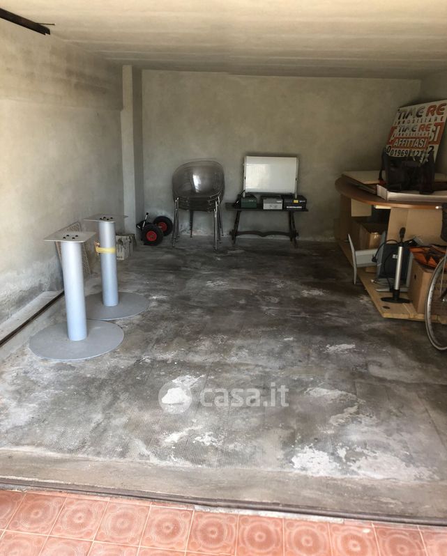 Garage/Posto auto in Vendita in Viale della Repubblica 871 a Pietra Ligure