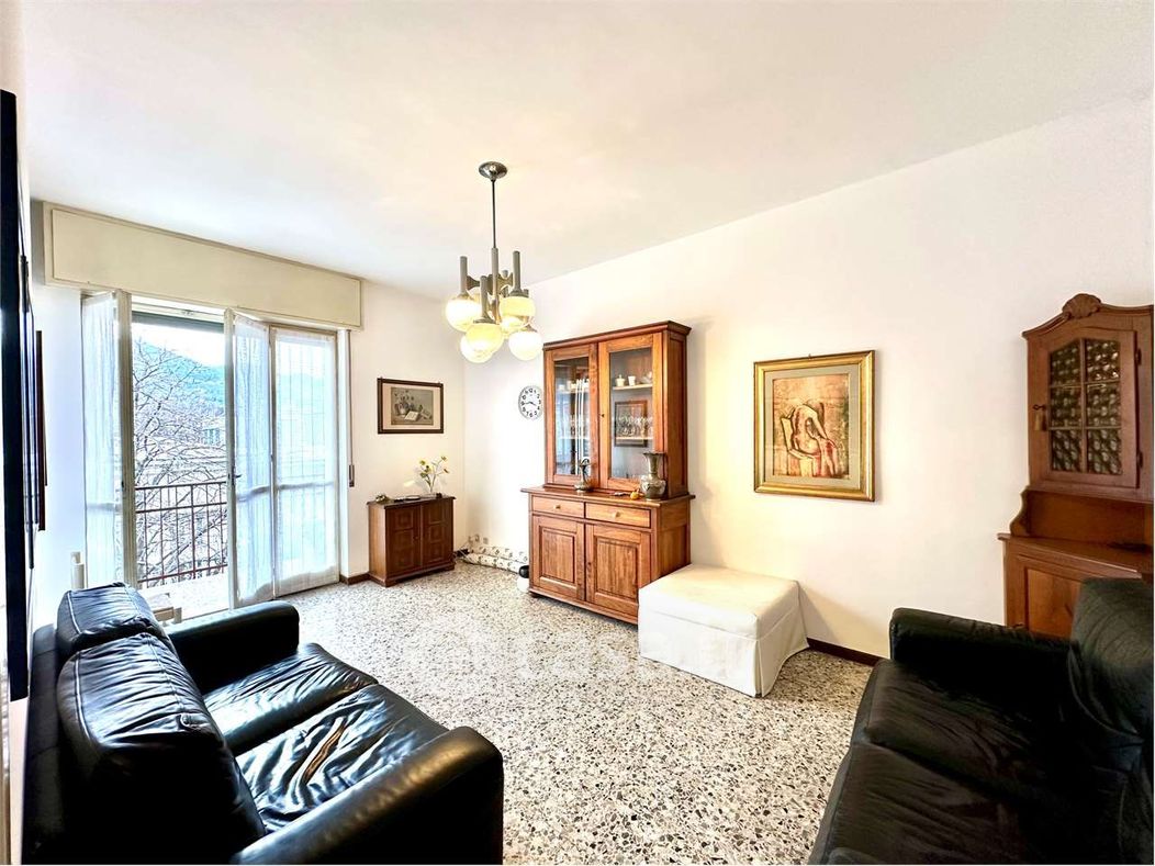 Appartamento in Vendita in Viale Giuseppe Azari 80 a Verbania