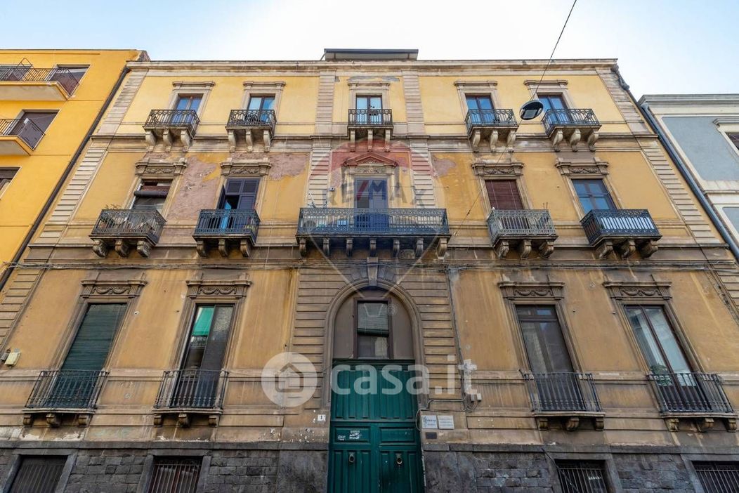 Appartamento in Vendita in Via Vincenzo Giuffrida 8 a Catania