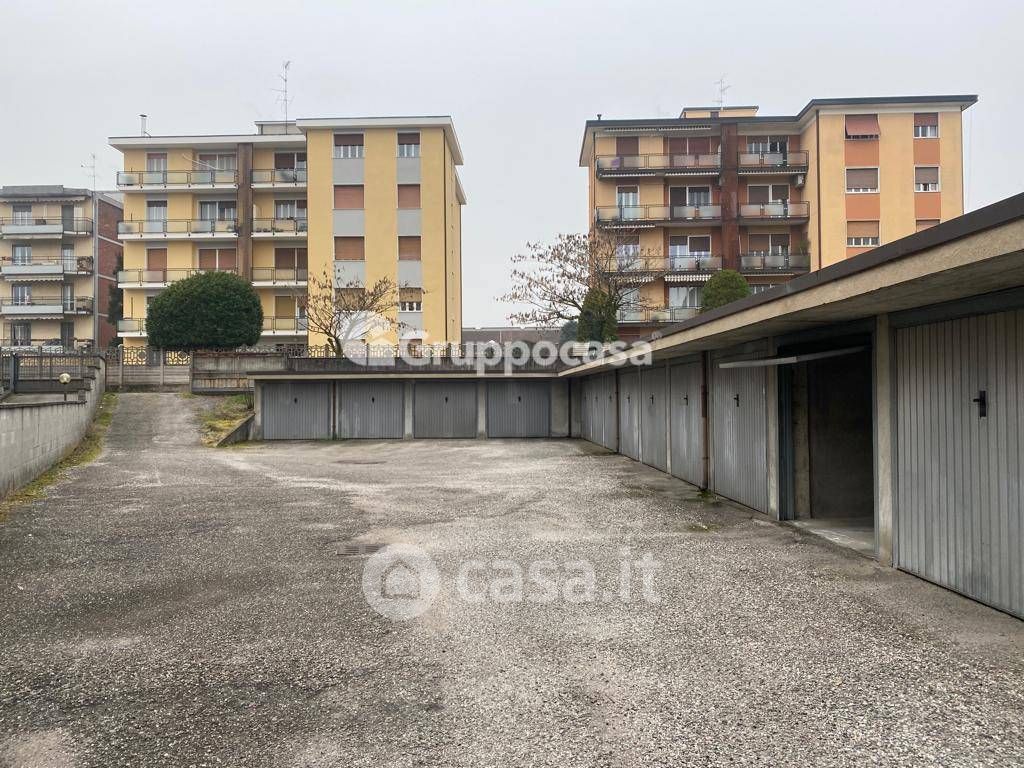 Garage/Posto auto in Vendita in Via Guglielmo Marconi 9 a Boffalora sopra Ticino