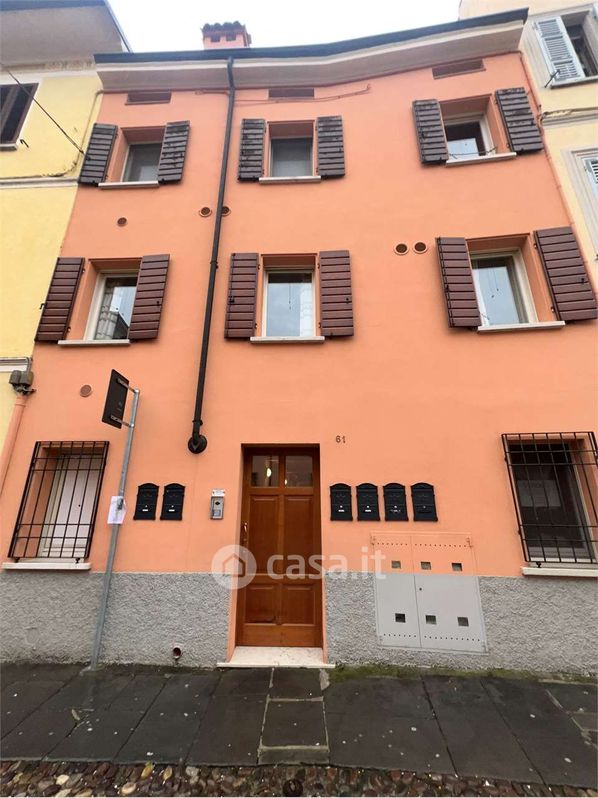 Appartamento in Vendita in Via Giosuè Carducci 19 a Mantova