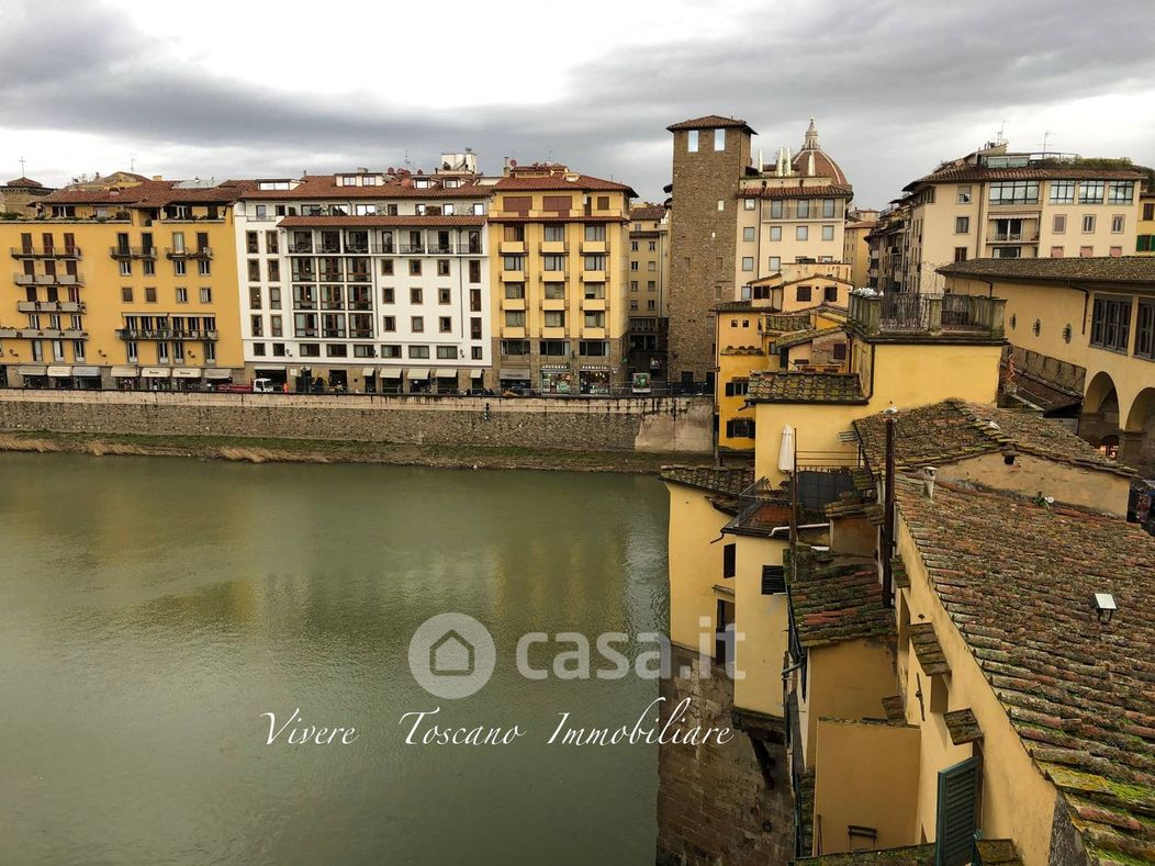 Appartamento in Affitto in Ponte Vecchio 25 a Firenze