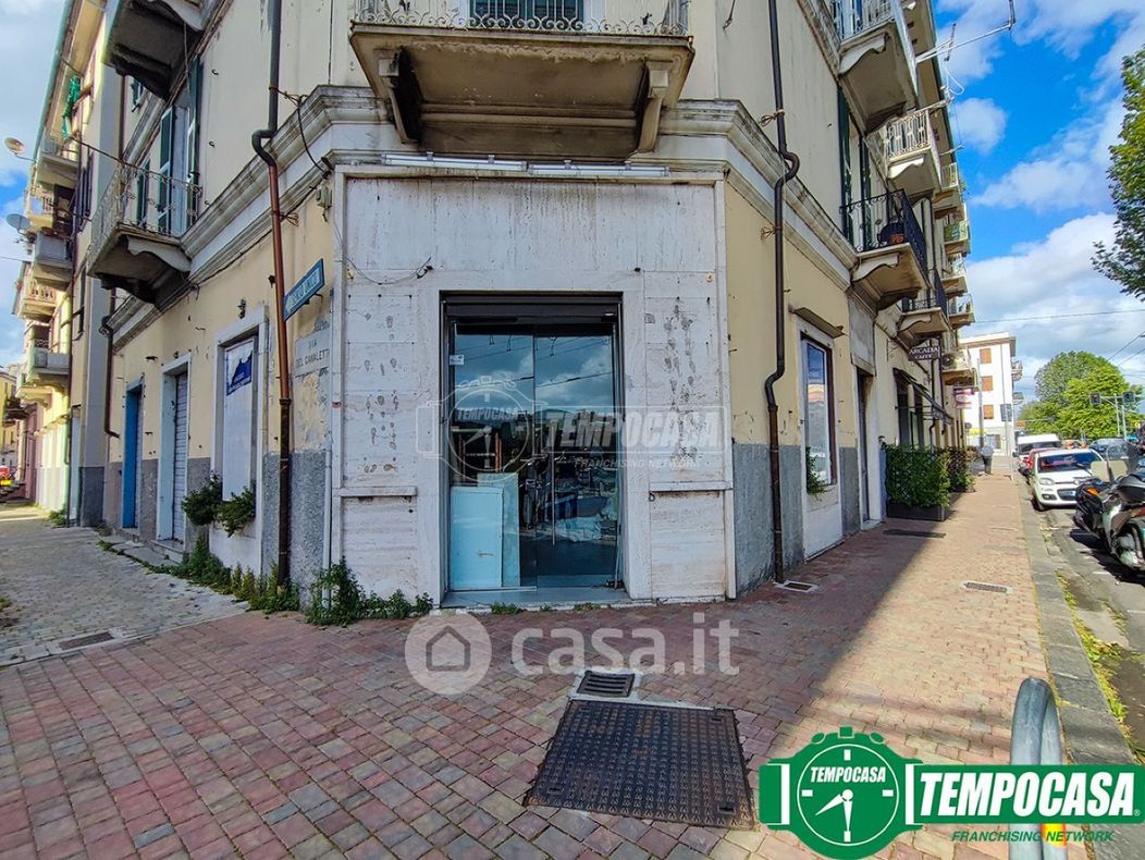 Negozio/Locale commerciale in Vendita in Viale San Bartolomeo 239 a La Spezia