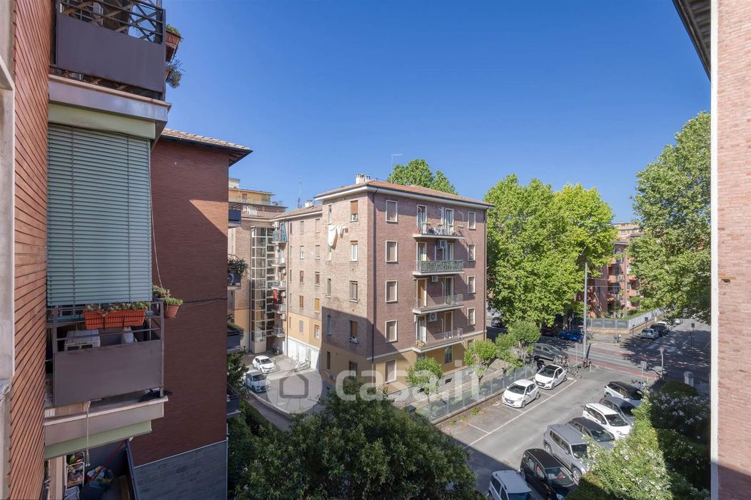 Appartamento in Vendita in Via Pietro Mengoli 1 a Bologna