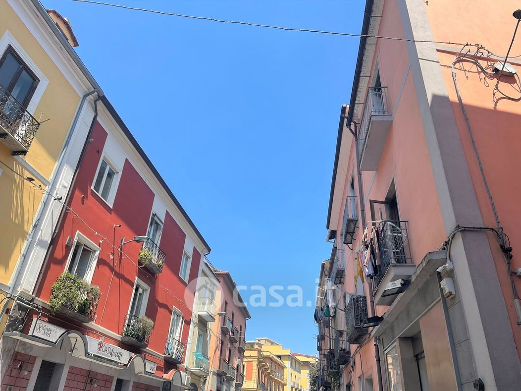Appartamento in Vendita in Via Nazario Sauro 11 a Salerno