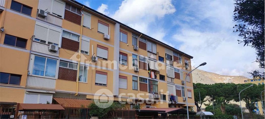 Appartamento in Vendita in Via Tindari a Palermo