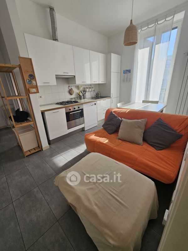 Appartamento in Affitto in Via San Gregorio 39 a Milano