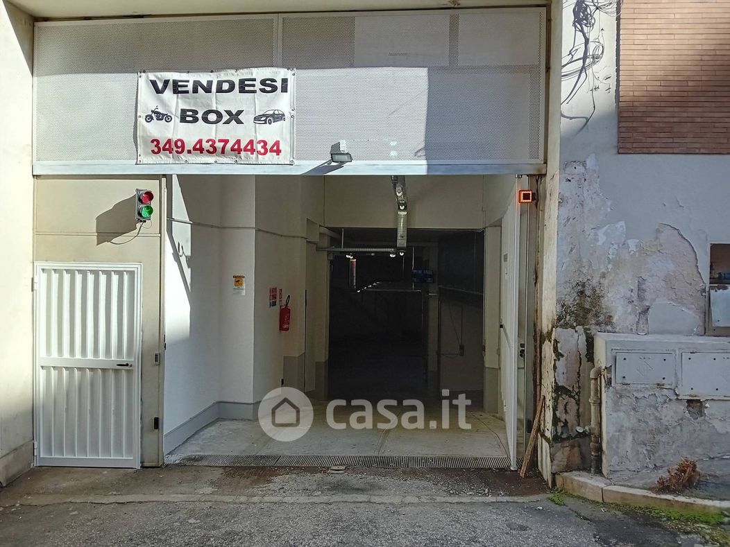 Garage/Posto auto in Vendita in Via Collatina 71 a Roma