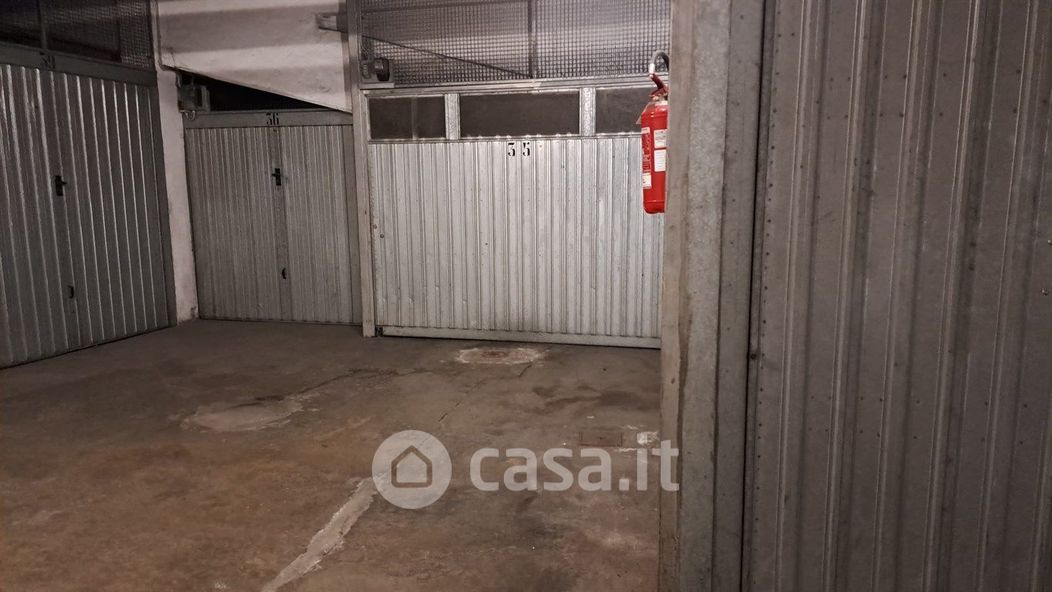 Garage/Posto auto in Vendita in Via Castelgomberto a Torino