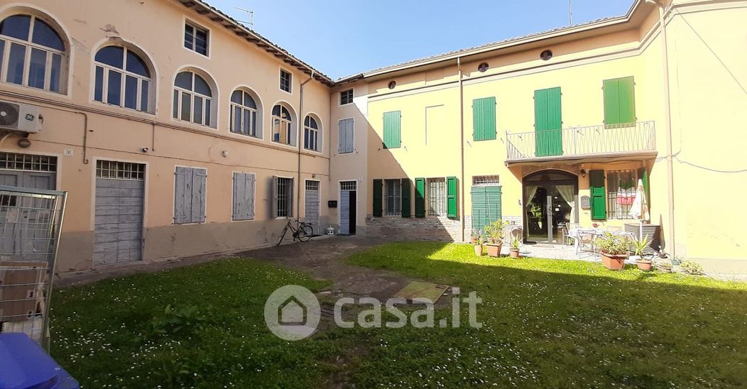 Villa in Vendita in Via Guglielmo Marconi a Fontanellato