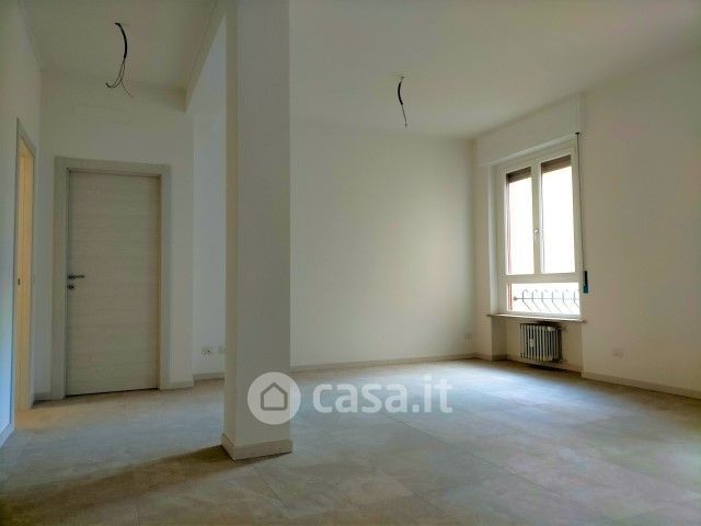 Appartamento in Vendita in Strada Massimo D'Azeglio 29 a Parma