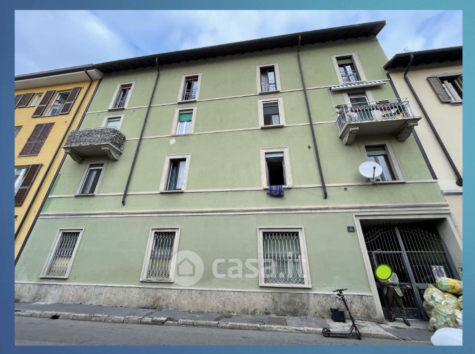 Appartamento in Vendita in Via Giovanni Paradisi a Milano