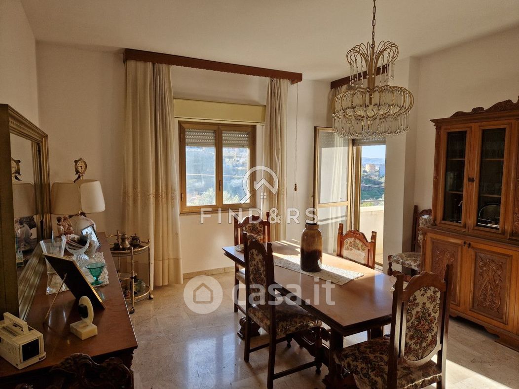 Appartamento in Vendita in Via Maldariti a Reggio Calabria