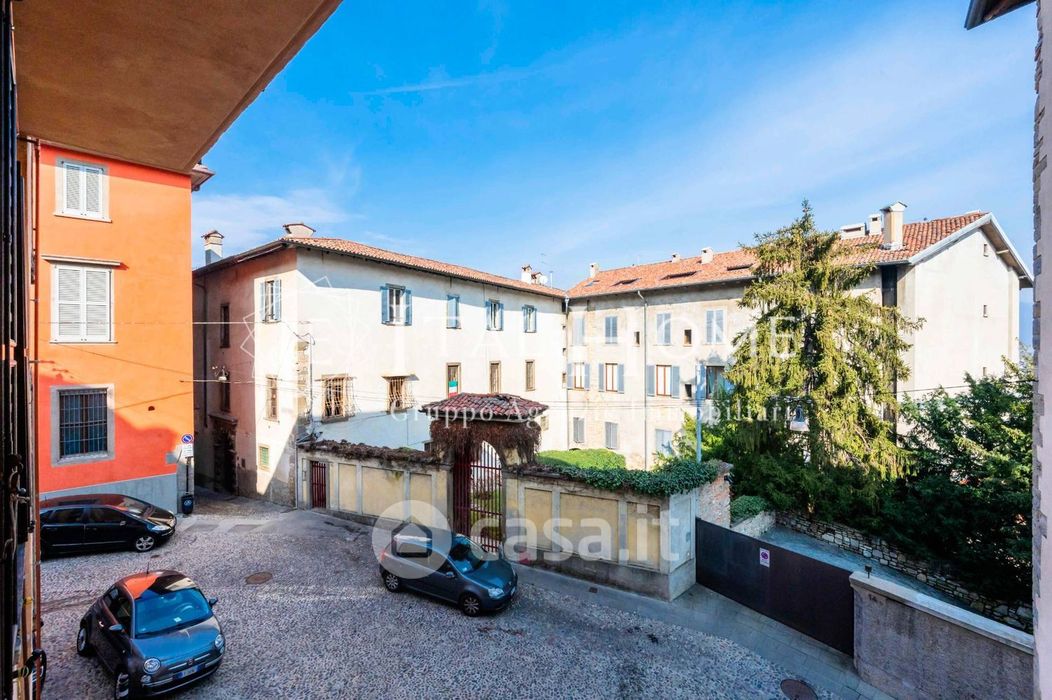 Appartamento in Vendita in Via Tassis a Bergamo