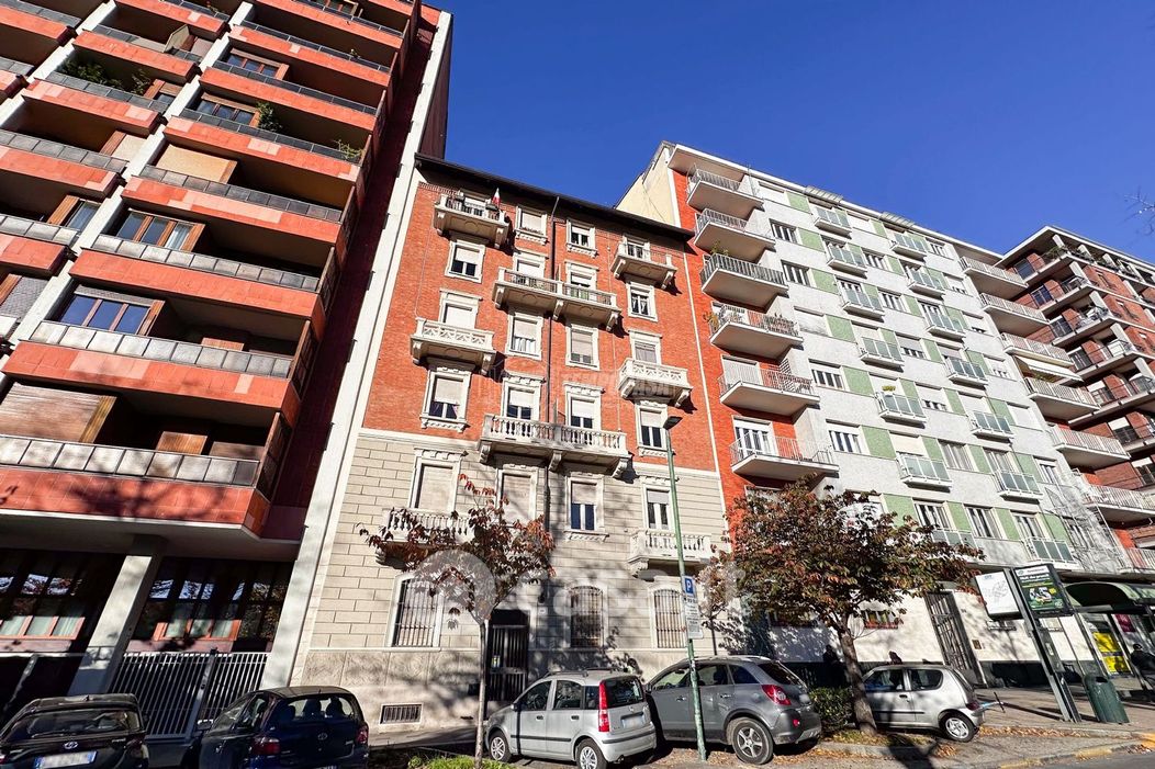 Appartamento in Vendita in Corso Massimo d'Azeglio 116 a Torino