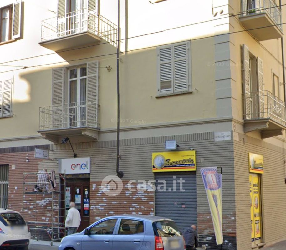 Negozio/Locale commerciale in Affitto in Via Monginevro 48 b a Torino