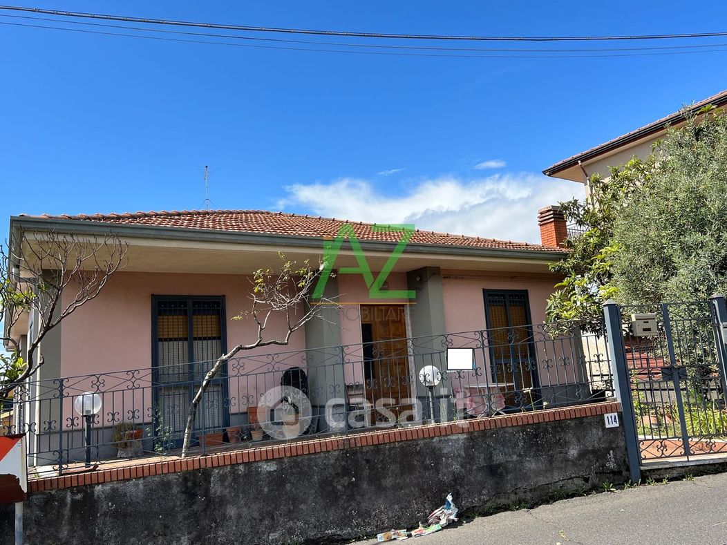 Villa in Vendita in Via San Biagio 101 a Pedara