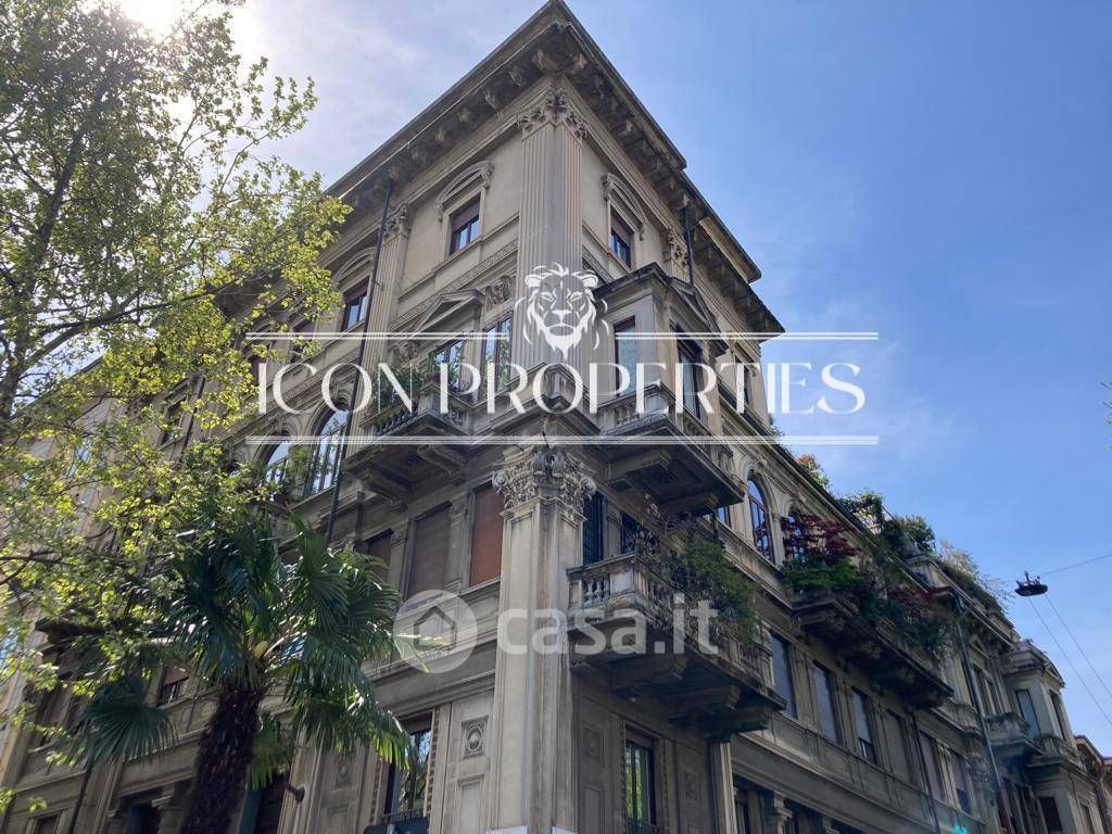 Appartamento in Vendita in Via Antonio Canova a Milano
