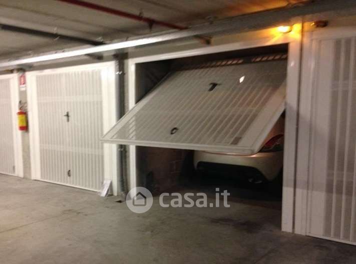 Garage/Posto auto in Vendita in Via Dante 26 a Stezzano