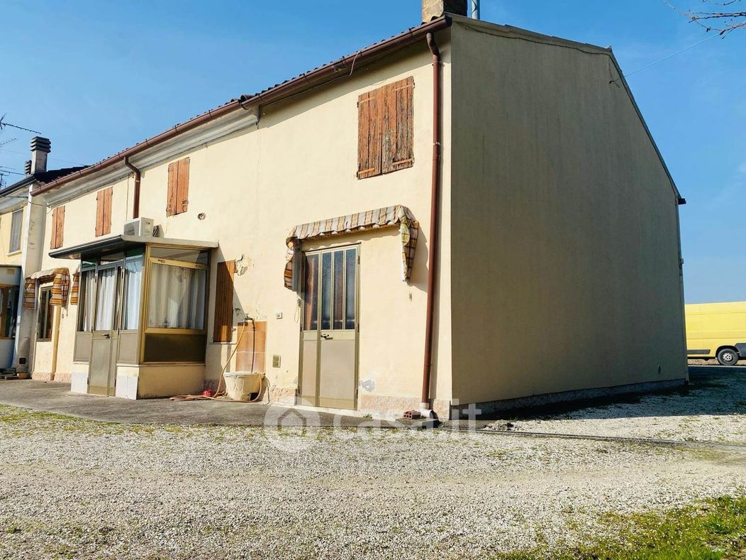 Casa Bi/Trifamiliare in Vendita in a Gazzo Veronese