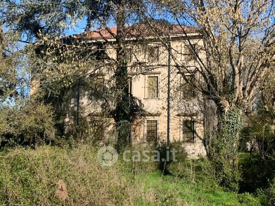 Villa in Vendita in Via Piave a Albaredo d'Adige