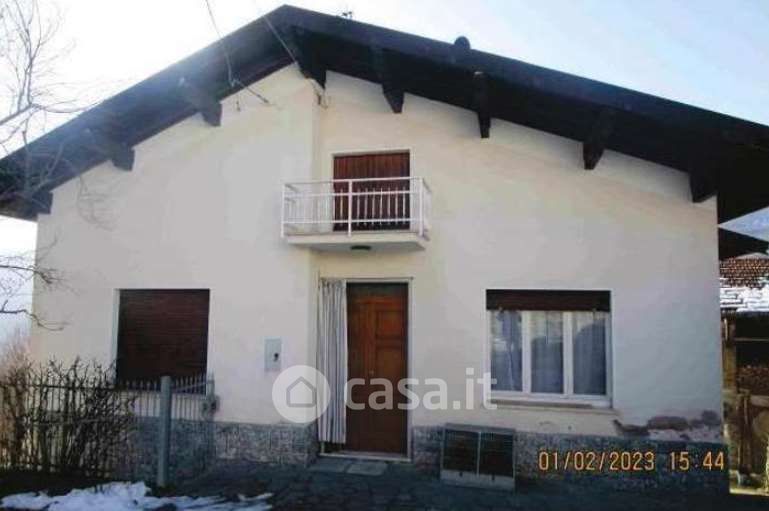 Villa in Vendita in Frazione Collistano 10 a Brallo di Pregola