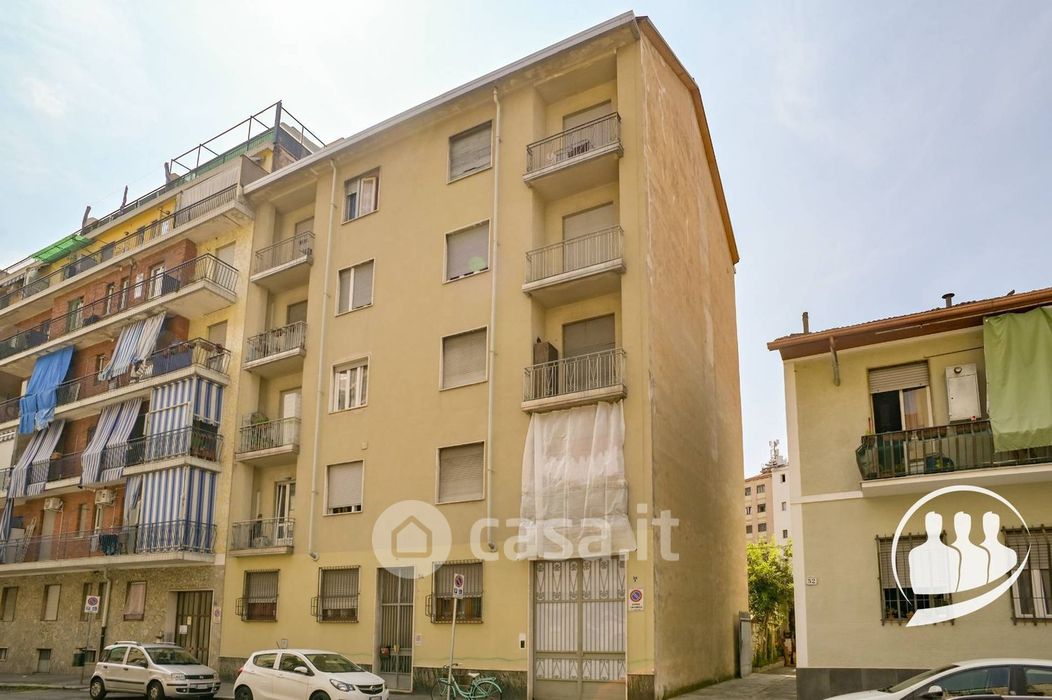 Appartamento in Vendita in Via Alfredo Casella 54 a Torino