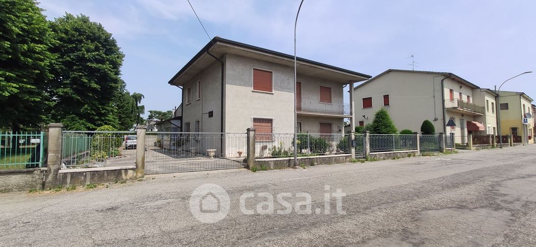 Casa indipendente in Vendita in Via San Giovanni Bosco a Casaleone