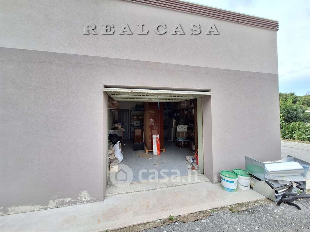 Garage/Posto auto in Vendita in Via Enrico Toti a Osimo